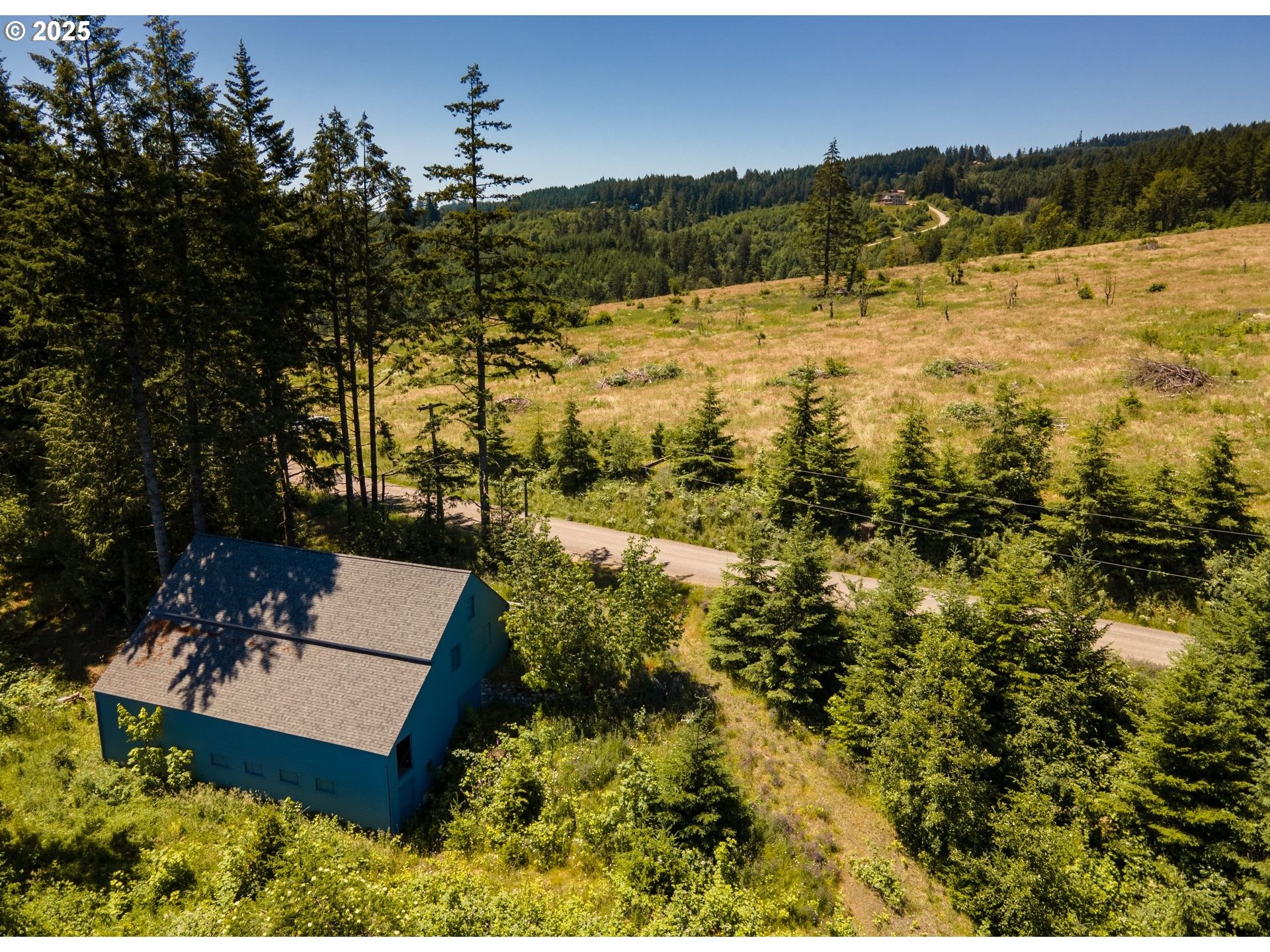16935 Southwest Holly Hill Road Hillsboro, OR 97123 - Photo 11 of 14 a view of lake and mountain