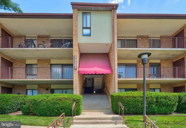 $269,000 | 13207 Dairymaid Drive, Unit 304, Germantown, MD 20874