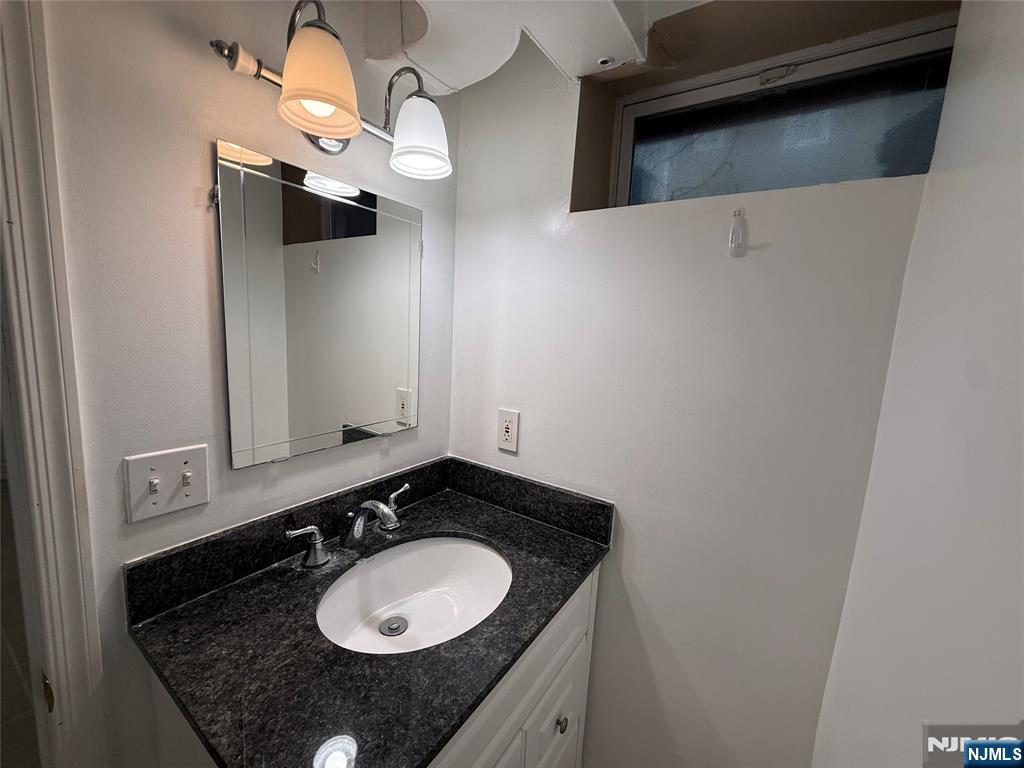 132 Heatherhill Road Cresskill, NJ 07626 - Photo 14 of 25