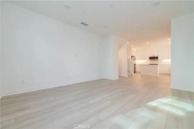 $3,600 | 1074 North Anaheim Boulevard, Unit 2, Anaheim, CA 92801