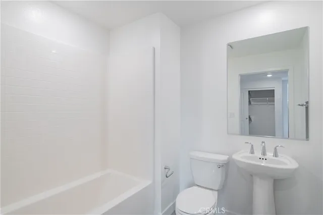 $3,600 | 1074 North Anaheim Boulevard, Unit 2, Anaheim, CA 92801