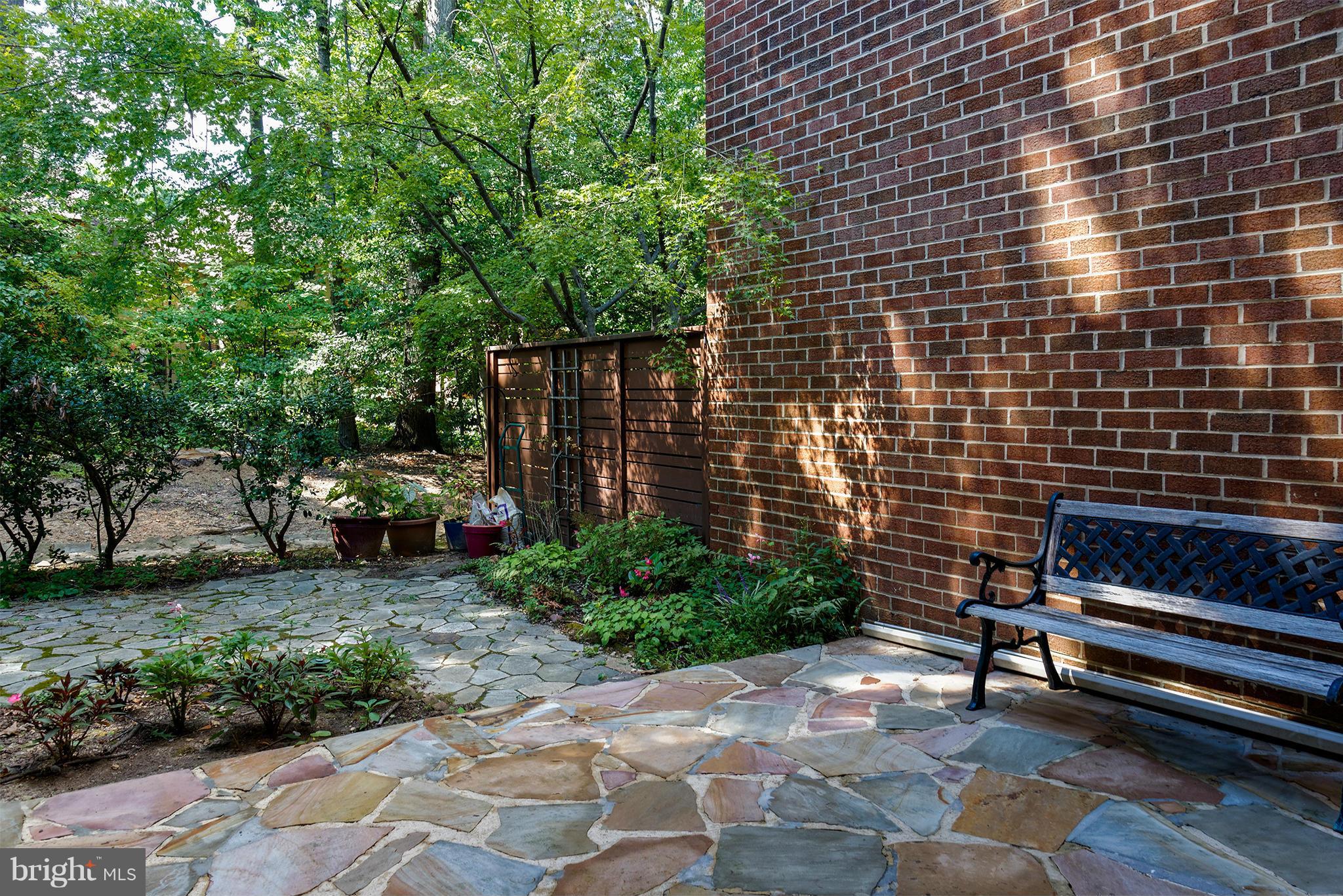 11714 Indian Ridge Road Reston, VA 20191 - Photo 25 of 26 Exterior (Rear)