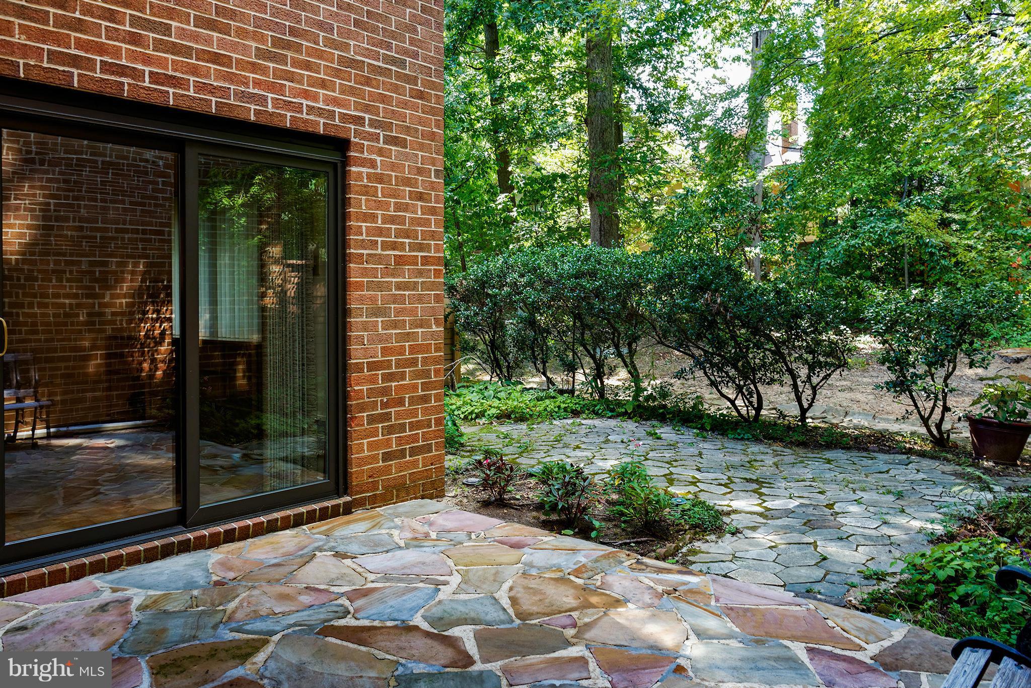 11714 Indian Ridge Road Reston, VA 20191 - Photo 26 of 26 Exterior (Rear)