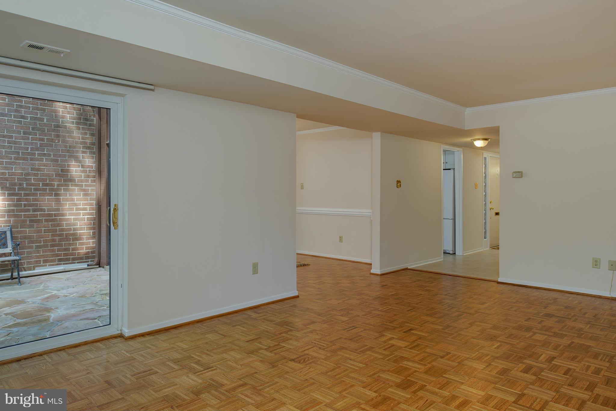 11714 Indian Ridge Road Reston, VA 20191 - Photo 10 of 26 Living Room