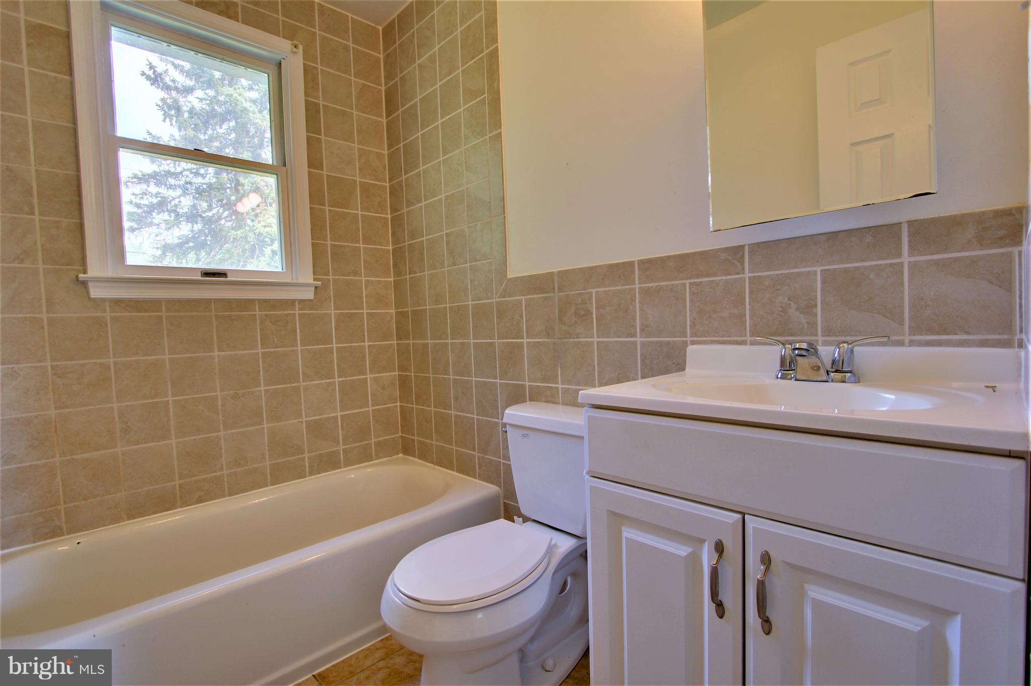 10646 Harding Road Laurel, MD 20723 - Photo 23 of 30 Bath
