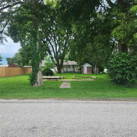 $15,000 | 13 North Main Street, Moro, IL 62067