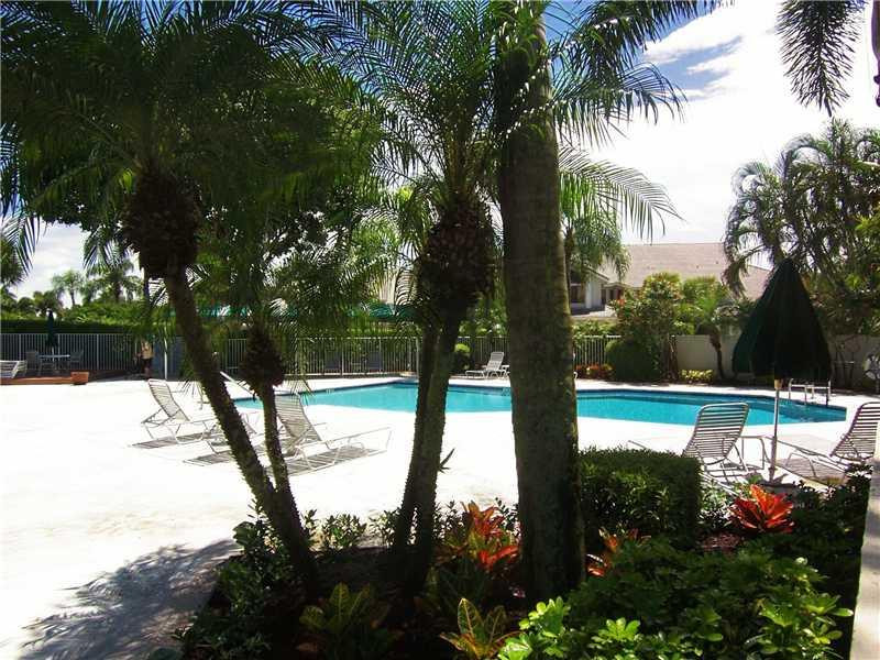 17549 Ashbourne Lane, Unit C Boca Raton, FL 33496 - Photo 4 of 15 Pool