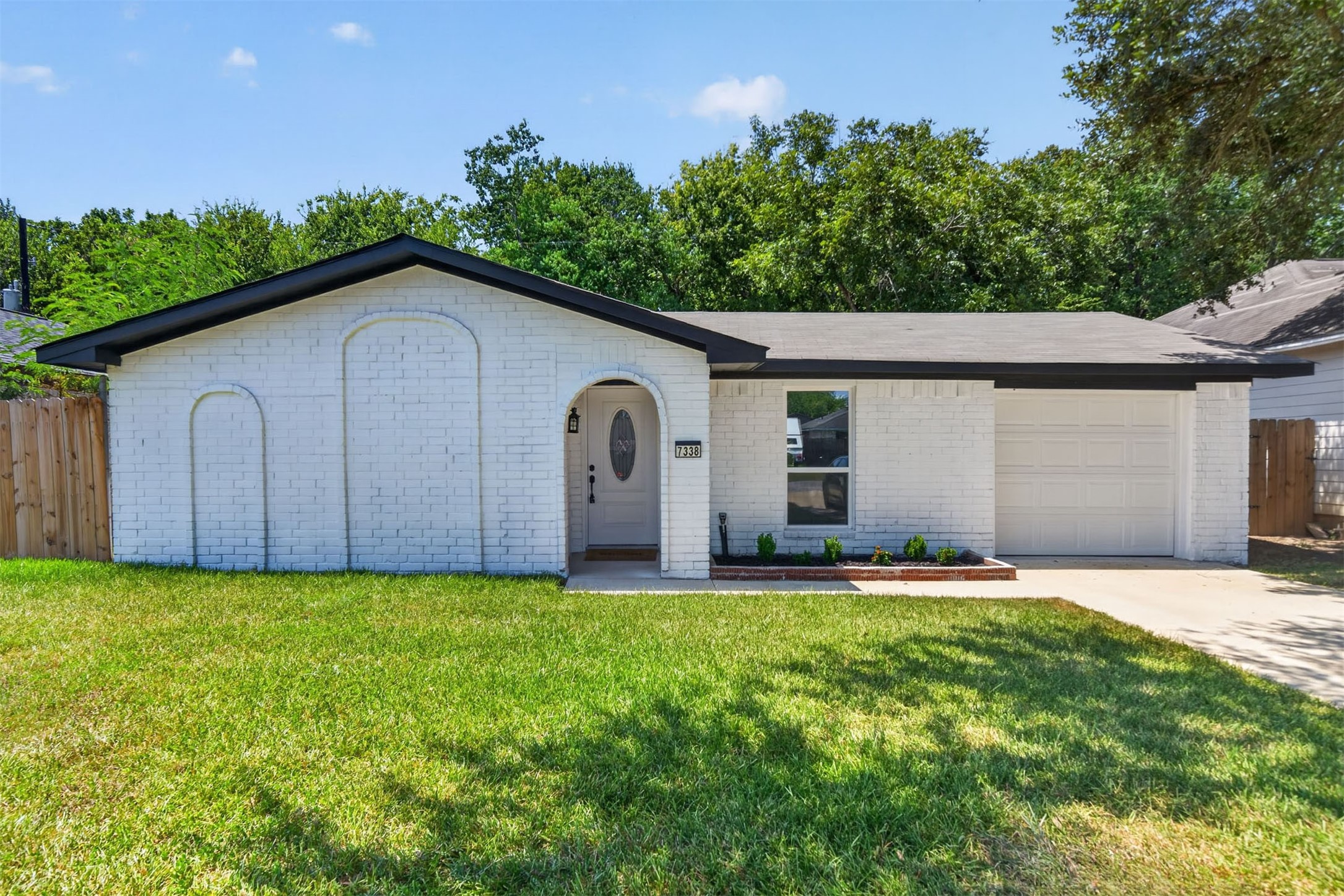 7338 Conley Street Houston, TX 77021 - Photo 1 of 30 Gallery Image 1