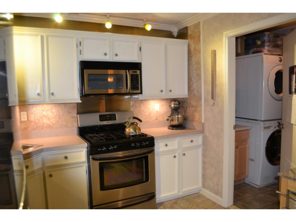 2 Scituate Place, Unit 2 Merrimack, NH 03054 - Photo 4 of 20 Gallery Image 4