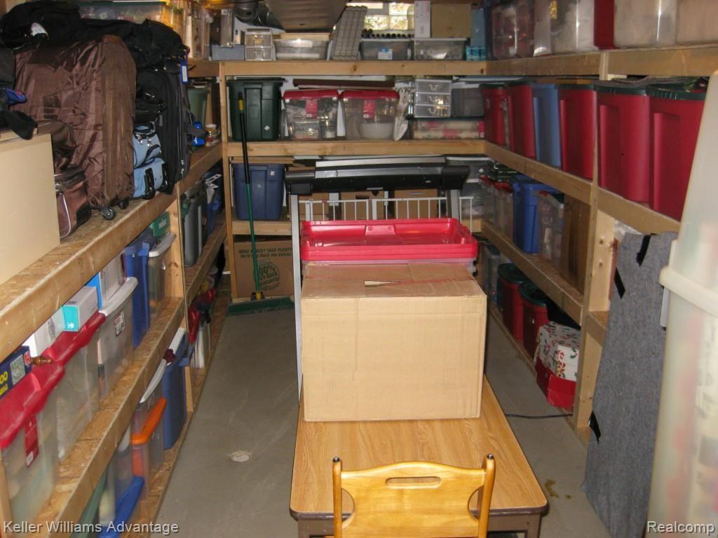 6532 Edgewood Road Canton, MI 48187 - Photo 25 of 32 25 storage.jpg