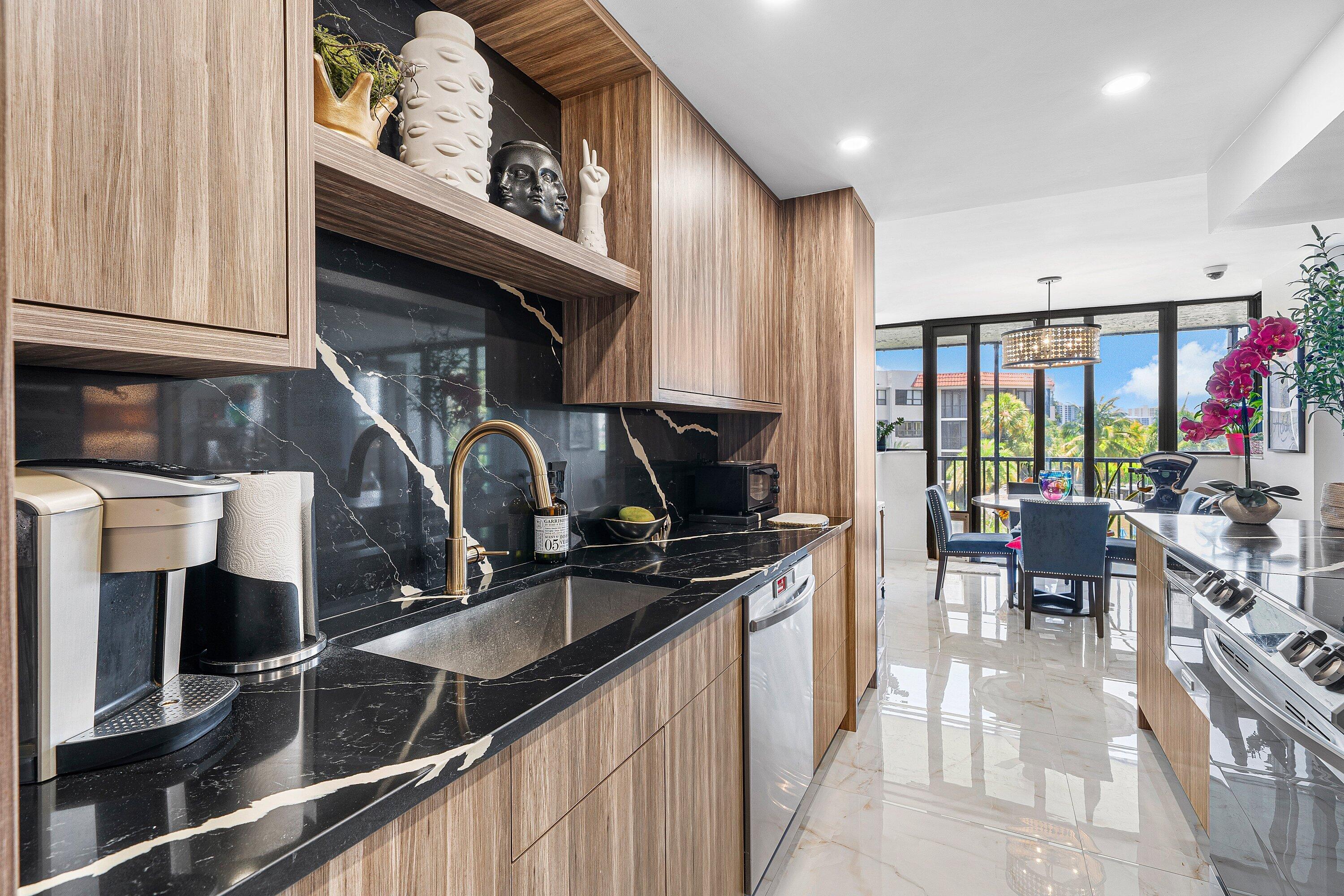 800 Jeffery Street, Unit 307 Boca Raton, FL 33487 - Photo 12 of 36 013-800JefferyStreet-307-BocaRaton-FL-33