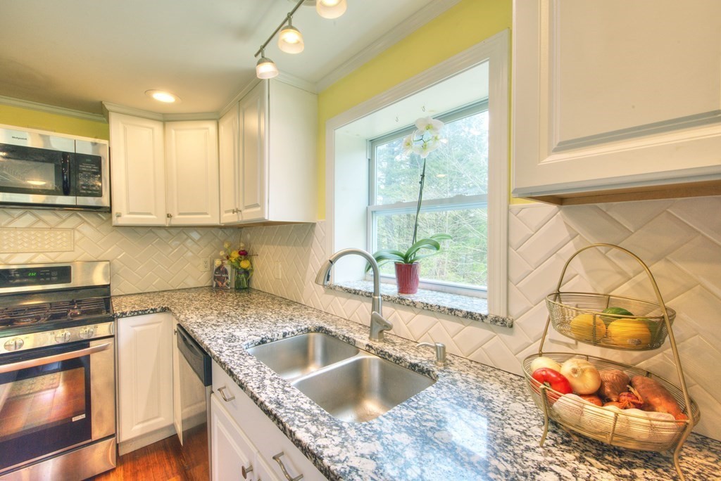 3025 South Athol Road Athol, MA 01331 - Photo 4 of 37
