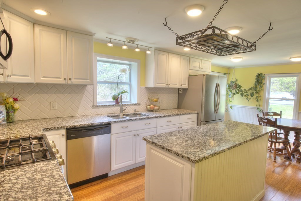 3025 South Athol Road Athol, MA 01331 - Photo 5 of 37