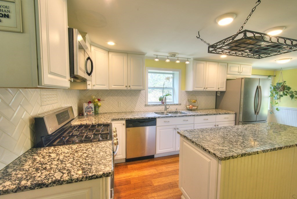3025 South Athol Road Athol, MA 01331 - Photo 6 of 37