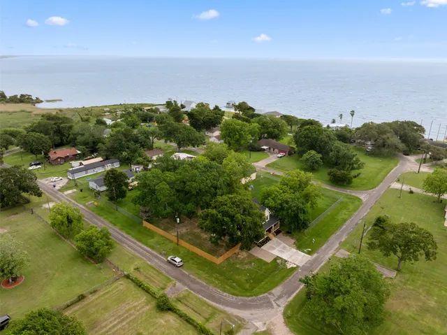 $365,000 | 10002 Wilma Street, Beach City, TX 77523