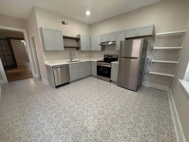 $1,650 | 2013 Camp Street, Unit A, New Orleans, LA 70130