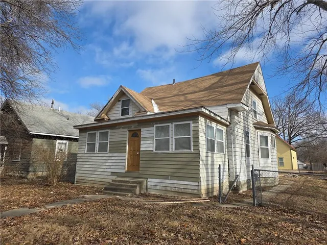 $68,000 | 511 South Willow Street, Ottawa, KS 66067