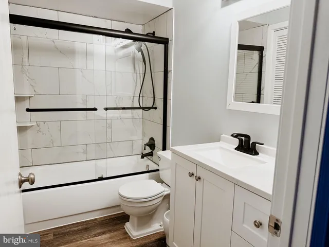 $2,400 | 8317 Kingsgate Road, Unit 517, Springfield, VA 22152