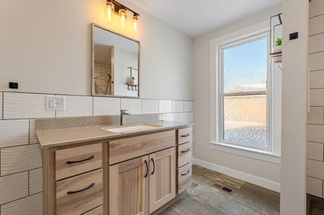 $275,000 | 516 Campbell Avenue, Wabasha, MN 55981