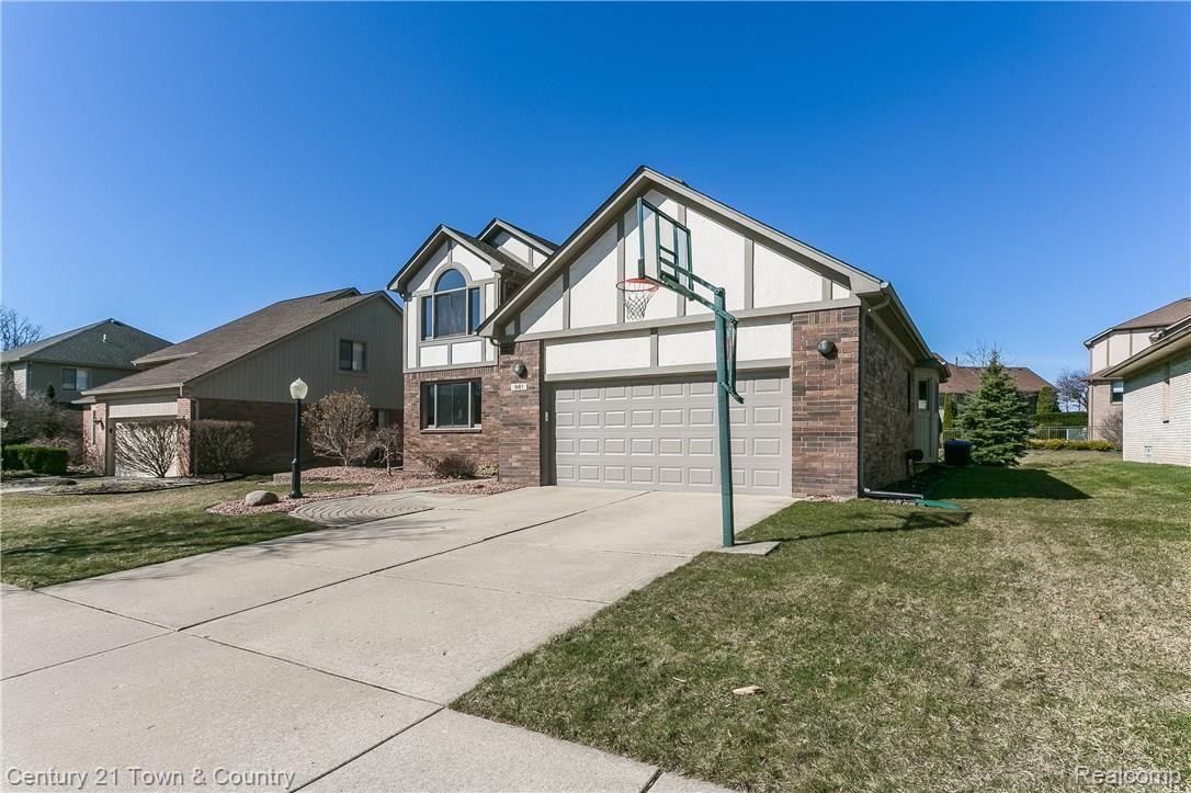 961 River Mist Drive Rochester, MI 48307 - Photo 2 of 56 002-Front_View-3907871-large.jpg