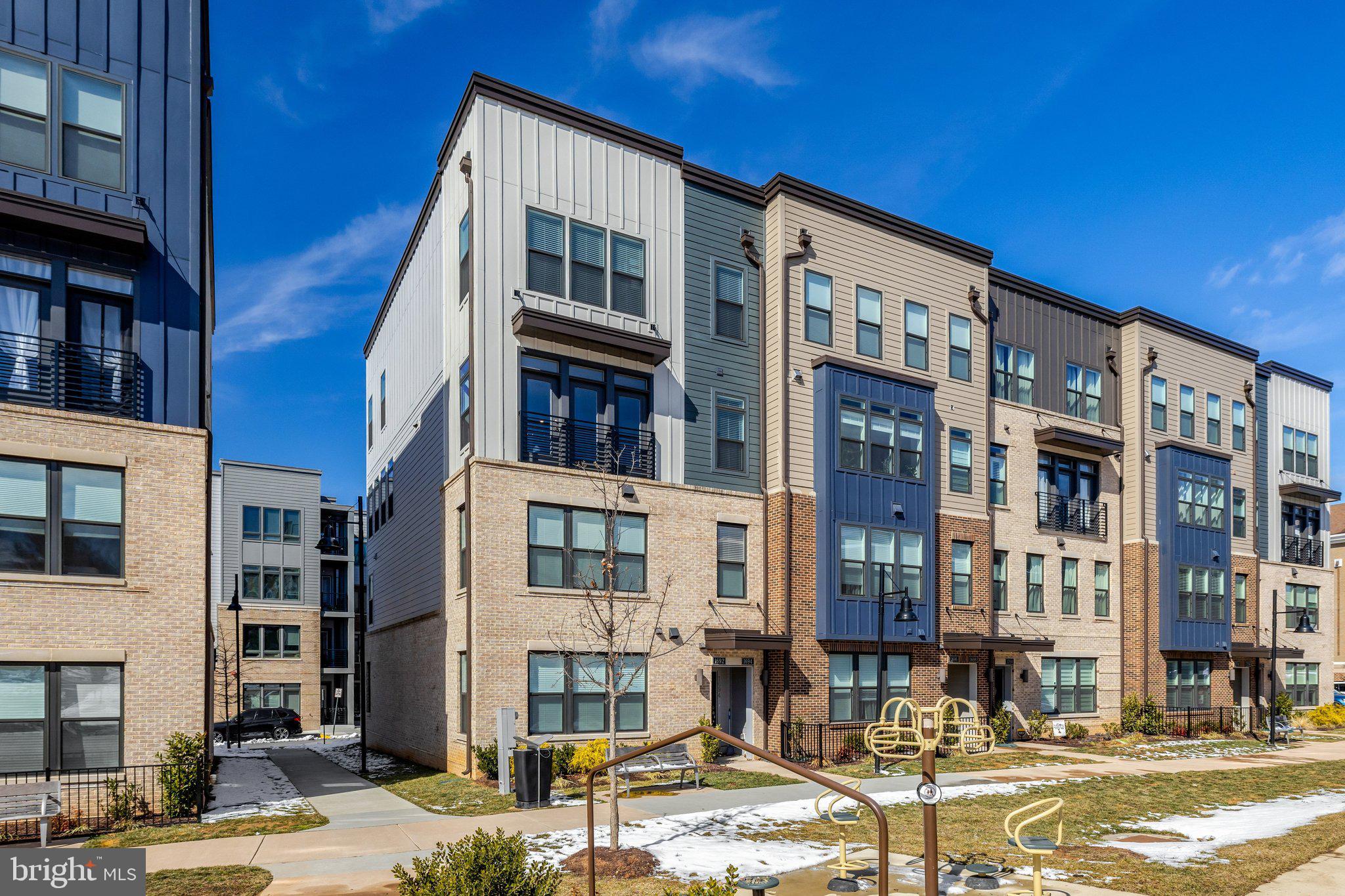 1694 Bandit Loop, Unit 17B Reston, VA 20190 - Photo 42 of 46 Gallery Image 42