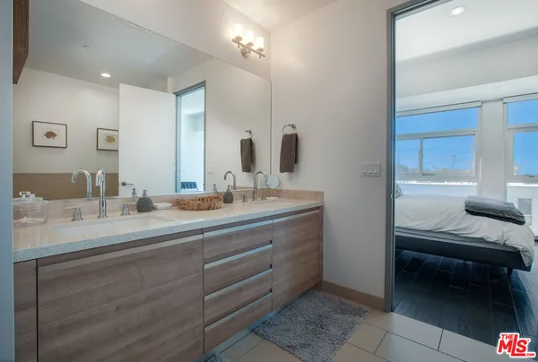 $9,750 | 3111 VÃa Dolce, Unit 301, Marina del Rey, CA 90292