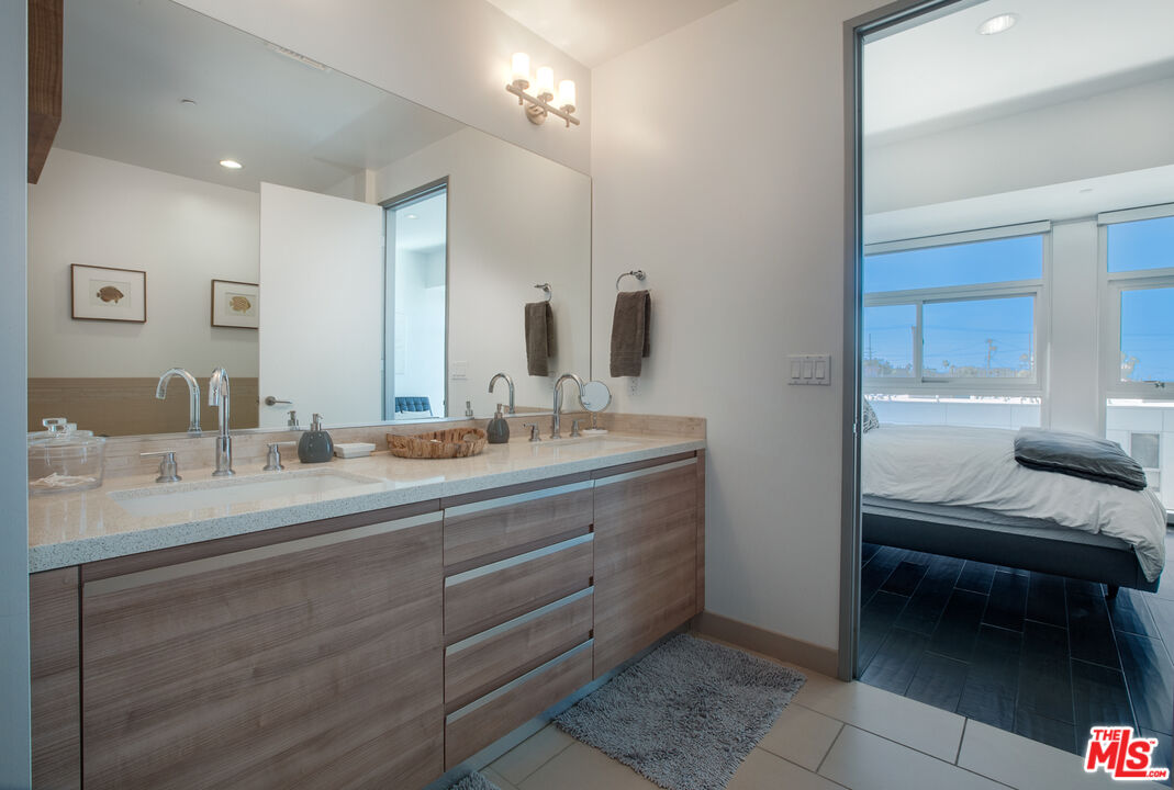 3111 Vía Dolce, Unit 301 Marina del Rey, CA 90292 - Photo 15 of 32