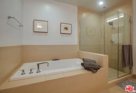 $9,750 | 3111 VĆa Dolce, Unit 301, Marina del Rey, CA 90292