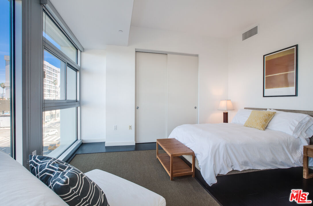 3111 Vía Dolce, Unit 301 Marina del Rey, CA 90292 - Photo 21 of 32