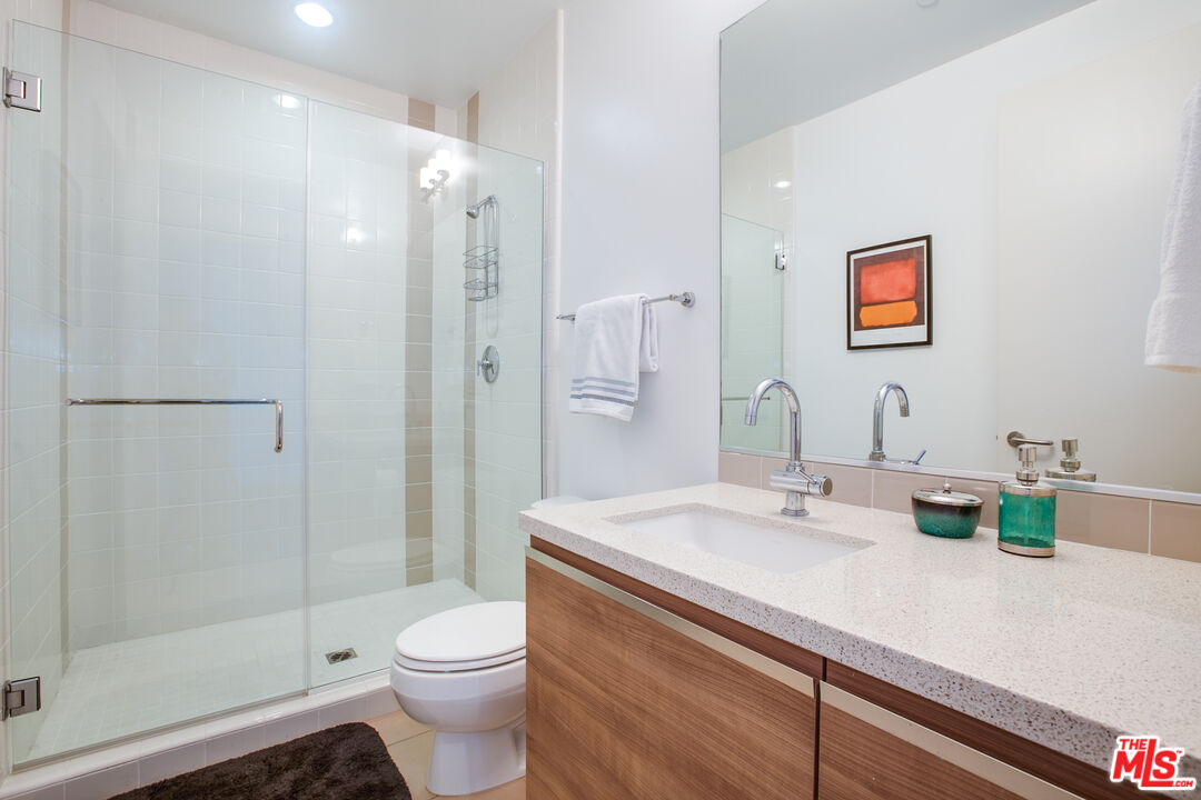 3111 Vía Dolce, Unit 301 Marina del Rey, CA 90292 - Photo 23 of 32