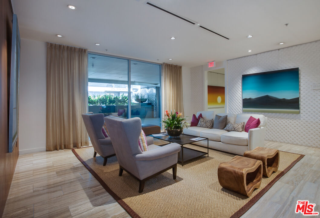 3111 Vía Dolce, Unit 301 Marina del Rey, CA 90292 - Photo 27 of 32