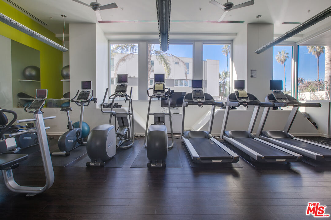 3111 Vía Dolce, Unit 301 Marina del Rey, CA 90292 - Photo 28 of 32