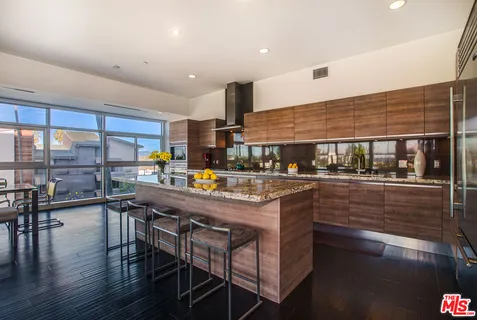 $9,750 | 3111 VĆa Dolce, Unit 301, Marina del Rey, CA 90292