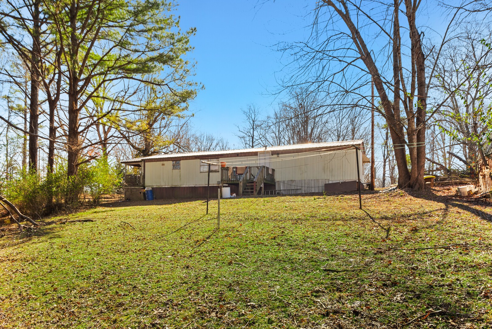 1310 West Haley's Creek Road Centerville, TN 37033 - Photo 20 of 23