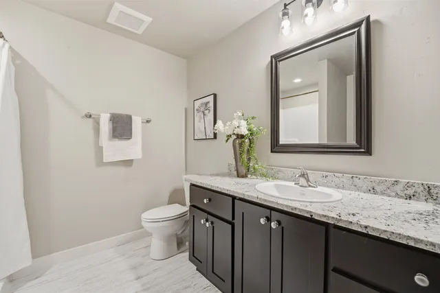 $599,900 | 5701 North Acadia Drive, Appleton, WI 54913