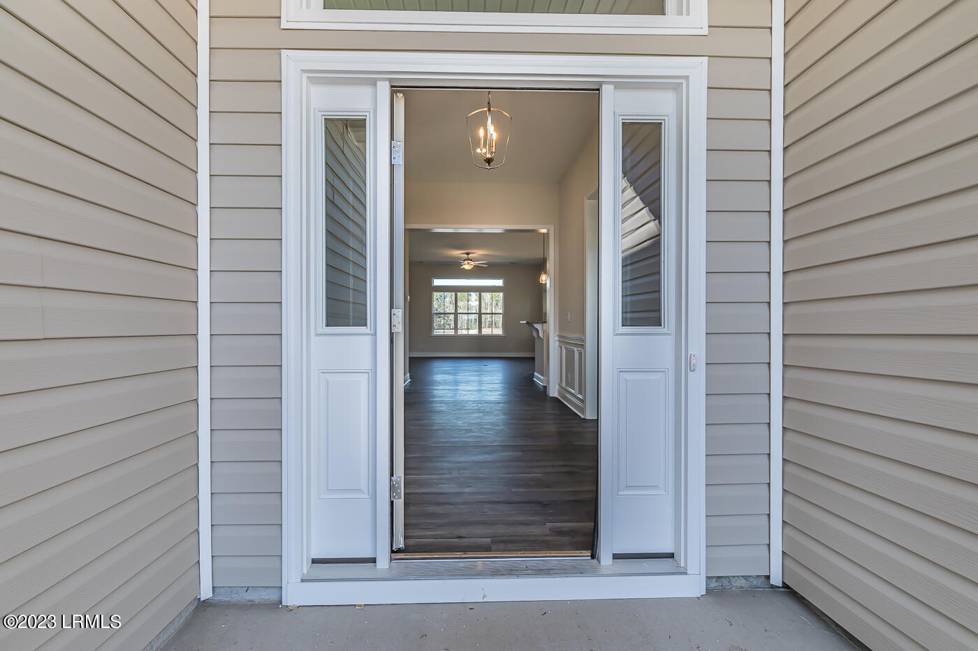 352 Ramport Street Ridgeland, SC 29936 - Photo 3 of 39 3 Entry