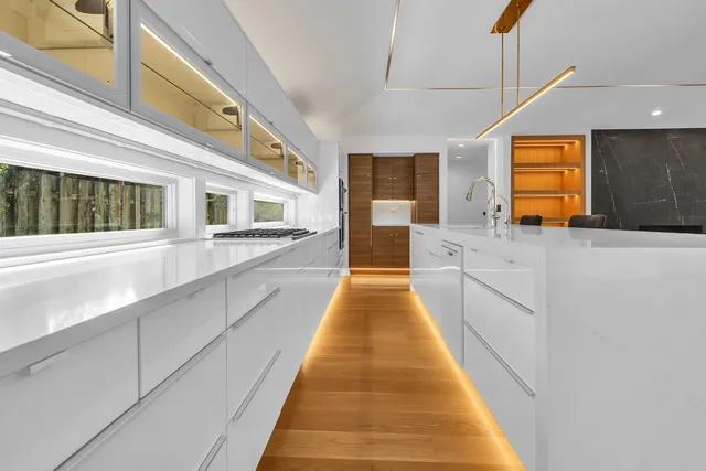 $1,100,000 | 623 Echo Lane, Glenview, IL 60025