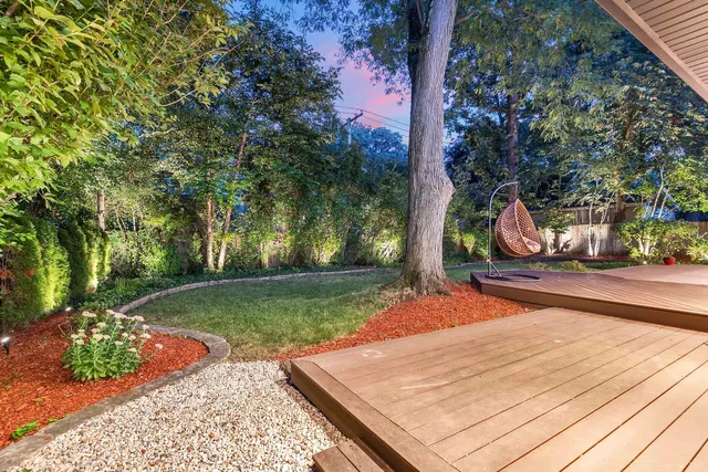 $1,100,000 | 623 Echo Lane, Glenview, IL 60025