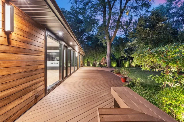 $1,100,000 | 623 Echo Lane, Glenview, IL 60025