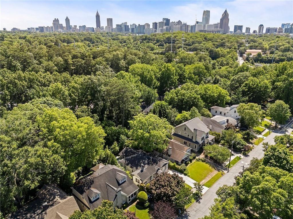 663 Yorkshire Road Northeast Atlanta, GA 30306 - Photo 6 of 85