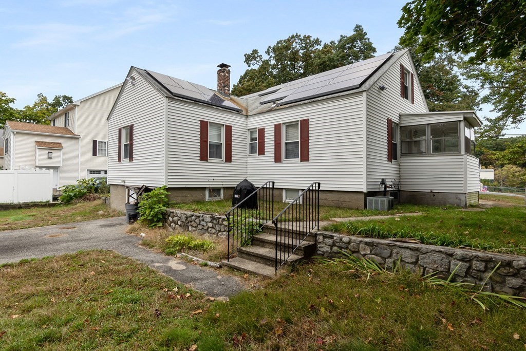 4 Canobieola Road Methuen, MA 01844 - Photo 3 of 22 Gallery Image 3