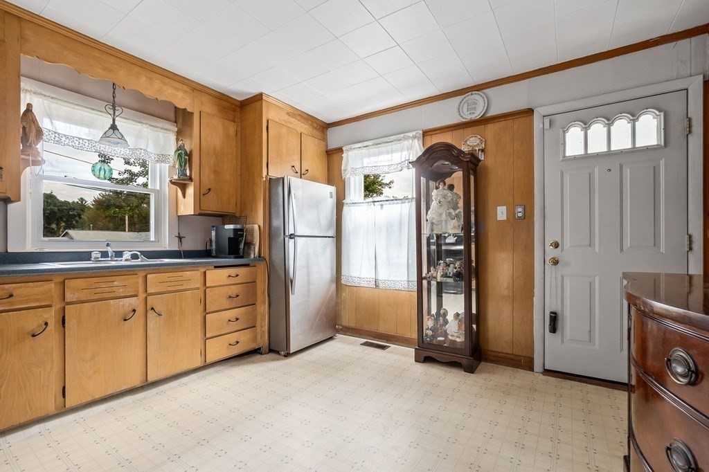 4 Canobieola Road Methuen, MA 01844 - Photo 8 of 22 Gallery Image 8