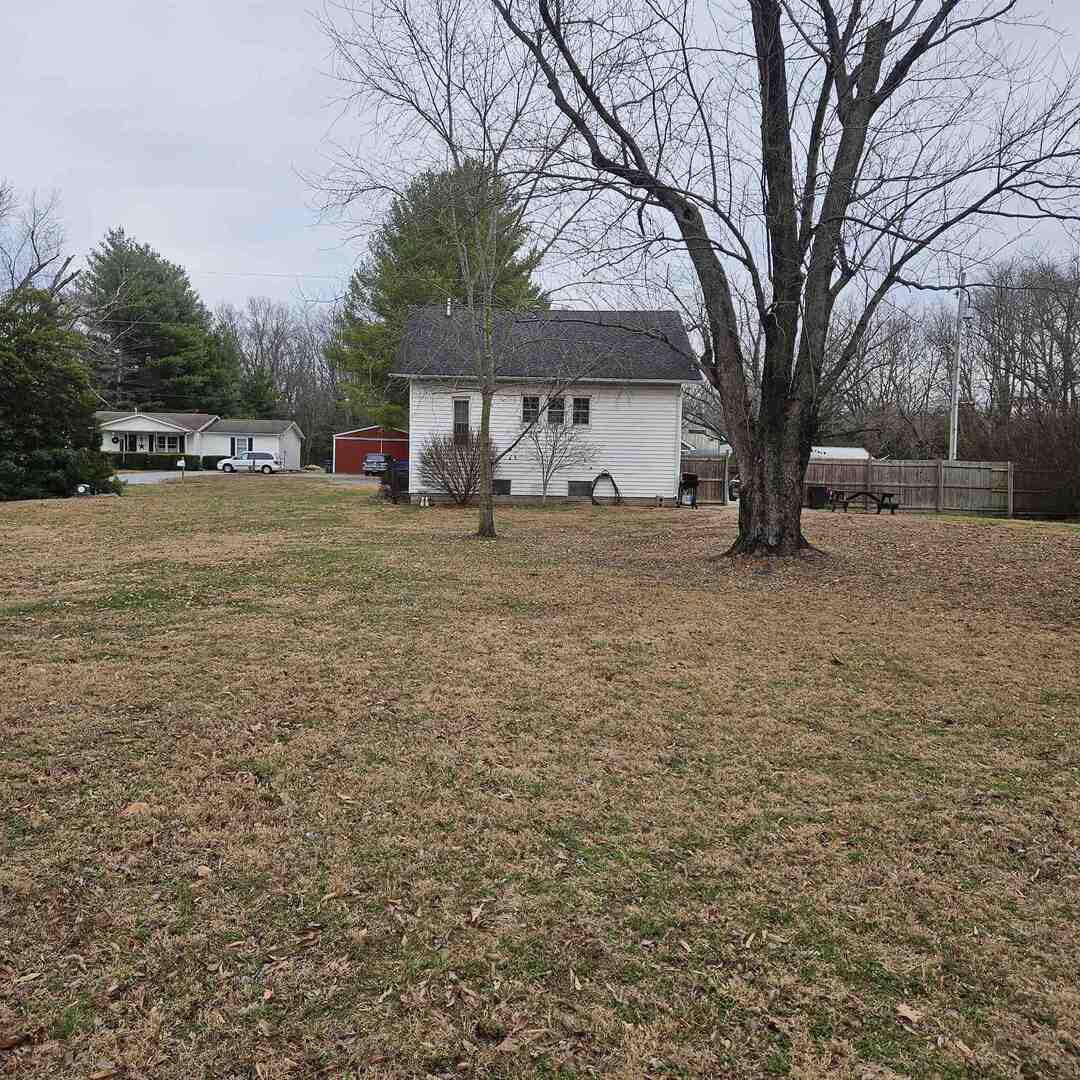 14027 North Link Lane Mount Vernon, IL 62864 - Photo 20 of 28 a view of a house with a yard