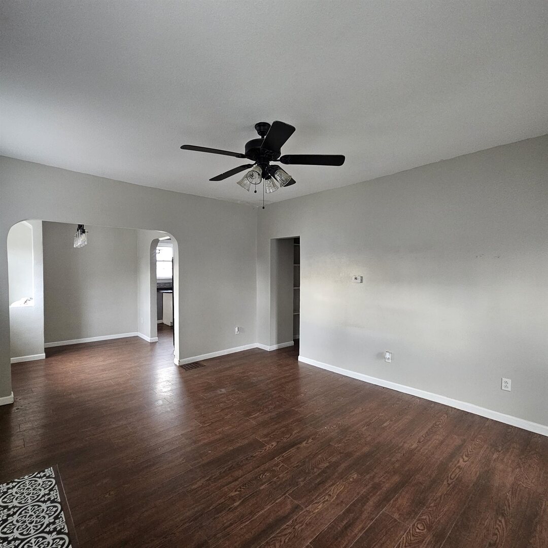 14027 North Link Lane Mount Vernon, IL 62864 - Photo 9 of 28 a view of empty room with wooden floor