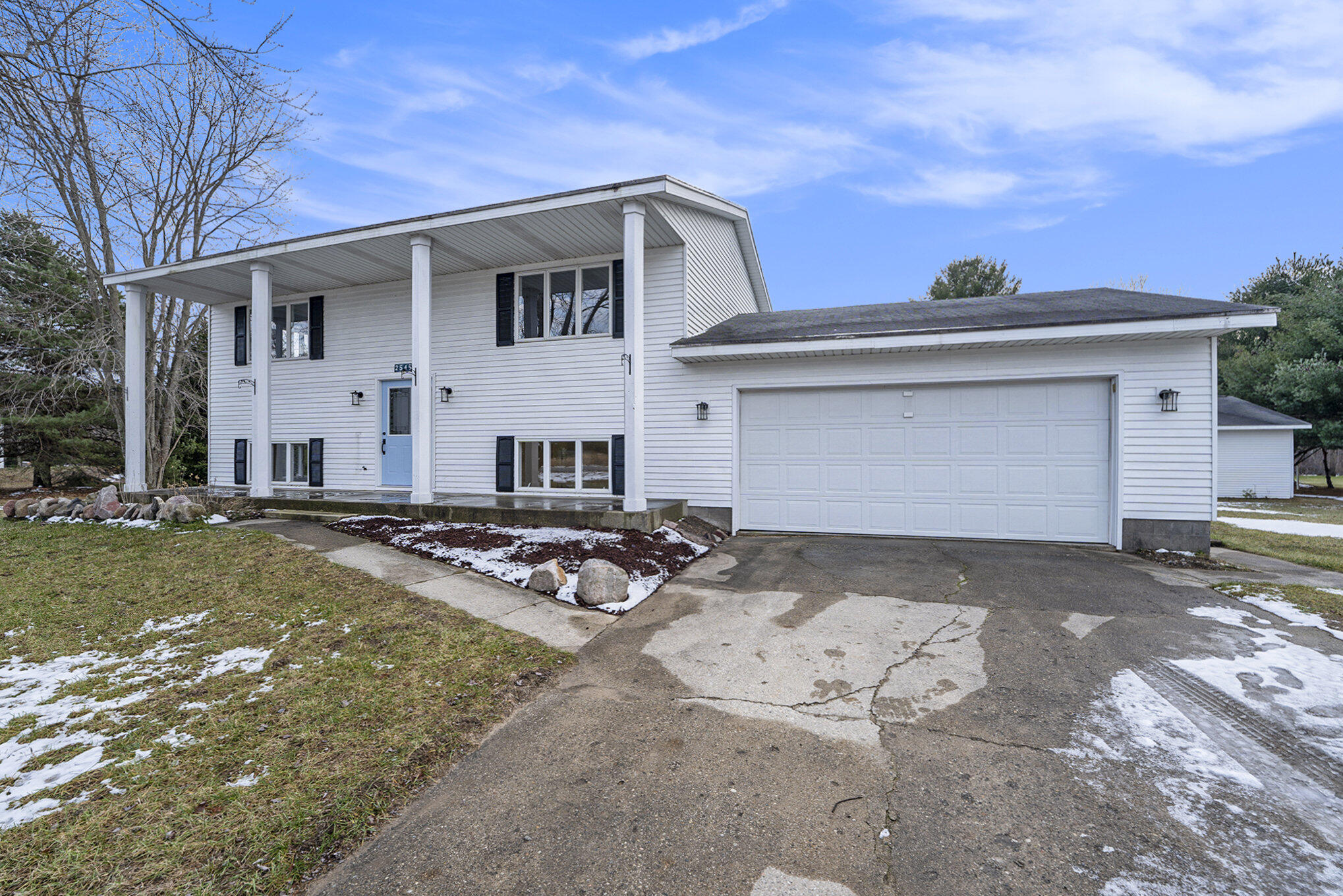 2545 East Bard Road Muskegon, MI 49445 - Photo 2 of 33 002_dsc08301