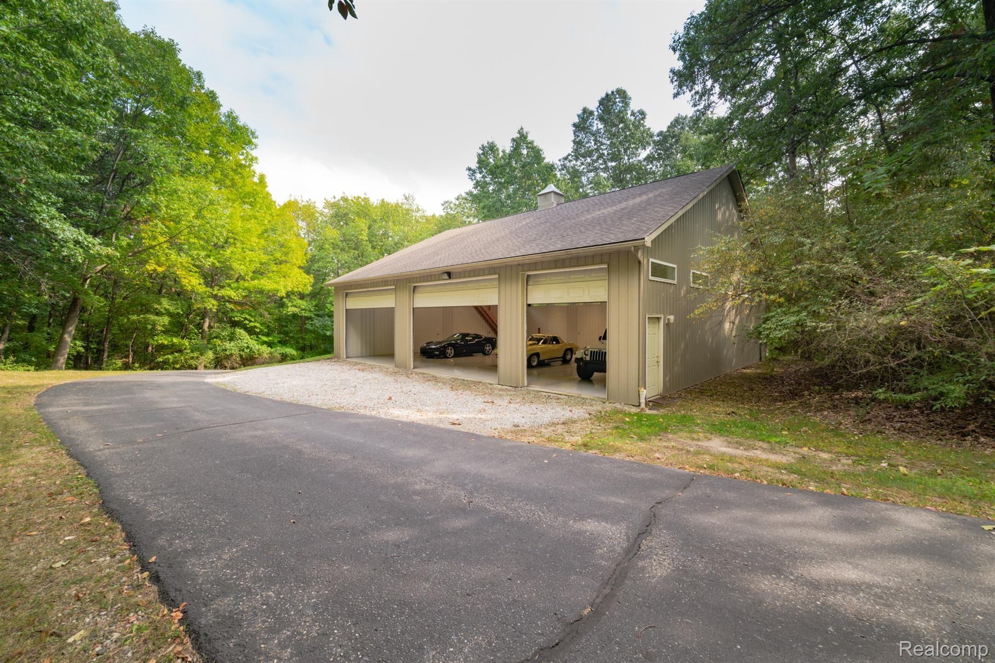 5690 Lost Lane Rochester, MI 48306 - Photo 59 of 99 5690 Lost Lane-68.jpg