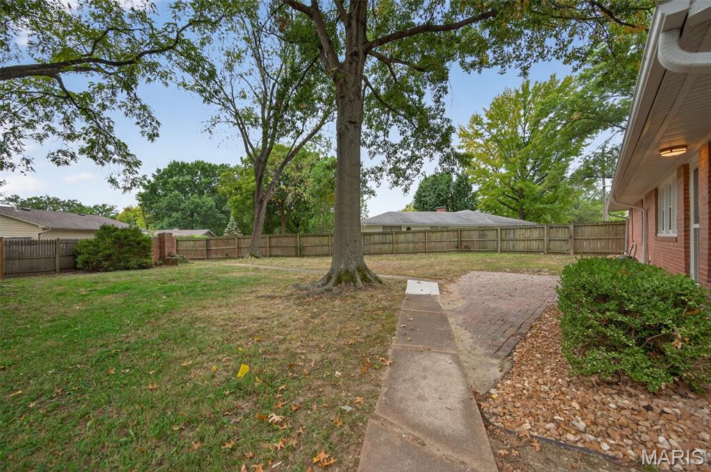 11922 Big Bend Road Kirkwood, MO 63122 - Photo 22 of 38