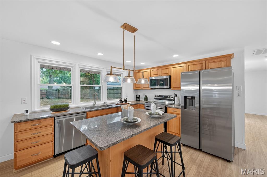 11922 Big Bend Road Kirkwood, MO 63122 - Photo 7 of 38