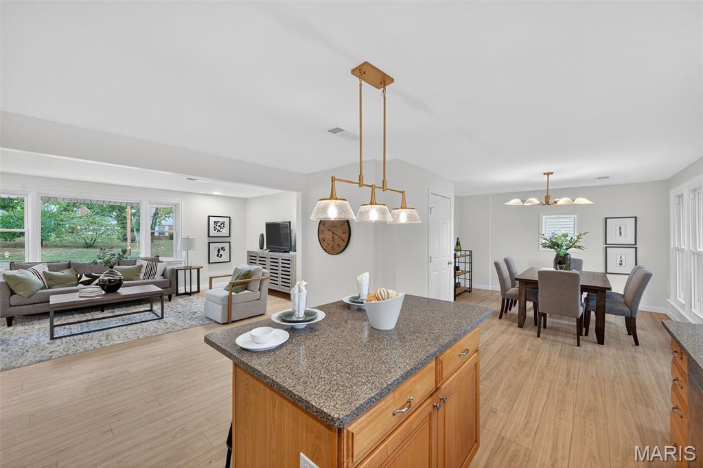 11922 Big Bend Road Kirkwood, MO 63122 - Photo 9 of 38