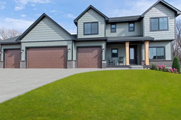 $1,000,000 | 23804 Hall Drive, Lakeville, MN 55044